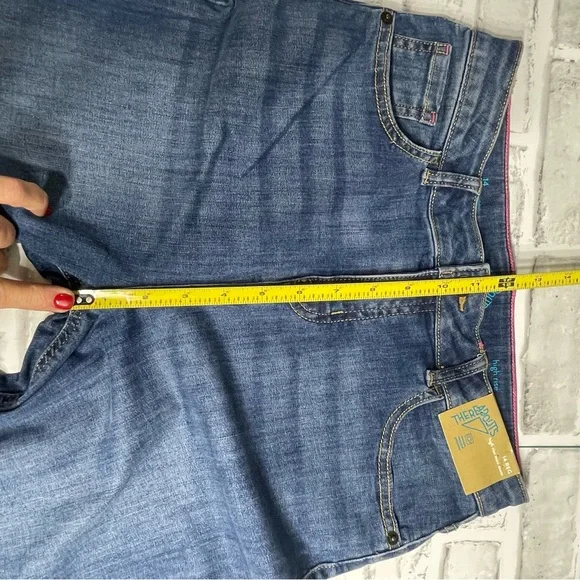 There Abouts Women’s Jeans high rise mini mom jeans. Size 14R. New with tags. - Picture 10 of 14